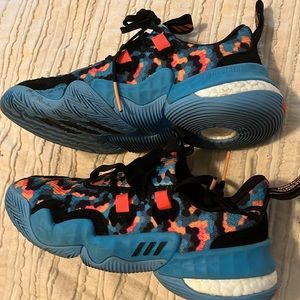Adidas Trae Young 1 SIZE 6M